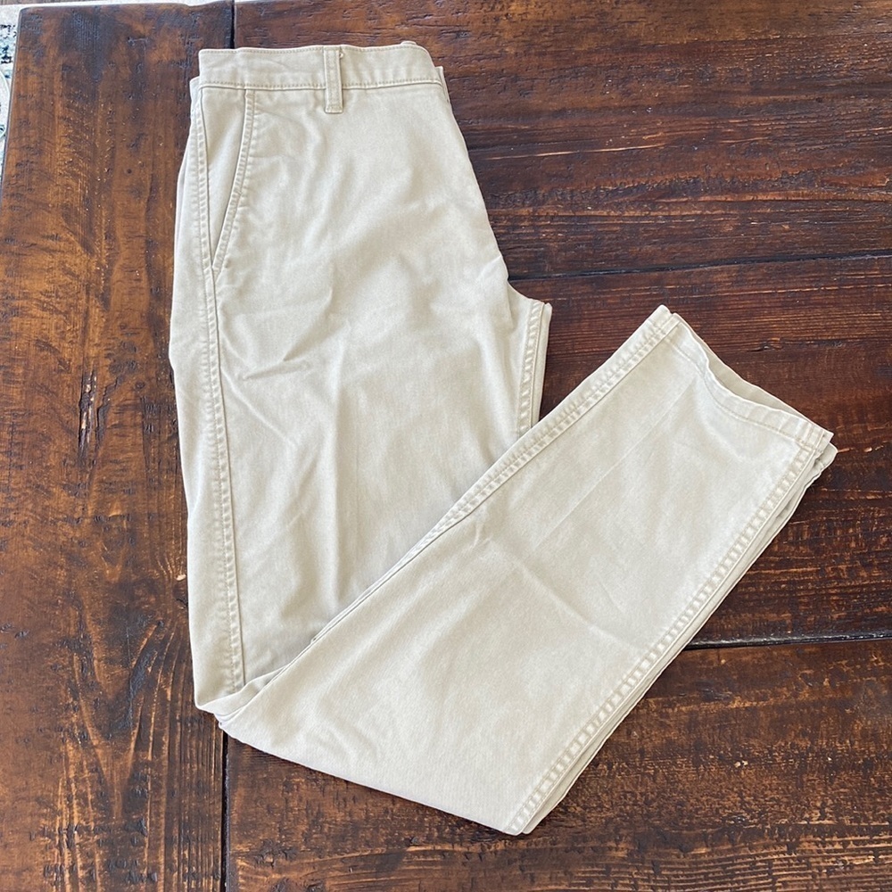 Dockers by Levi Straus | Slim Signature Khaki Flex Comfort Classic Pants for Men